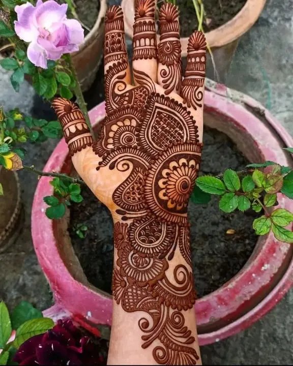 Beautiful Mehndi design full hand front side