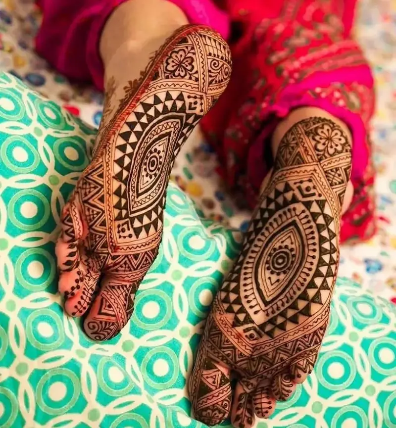 Lower Legs Mehndi Design