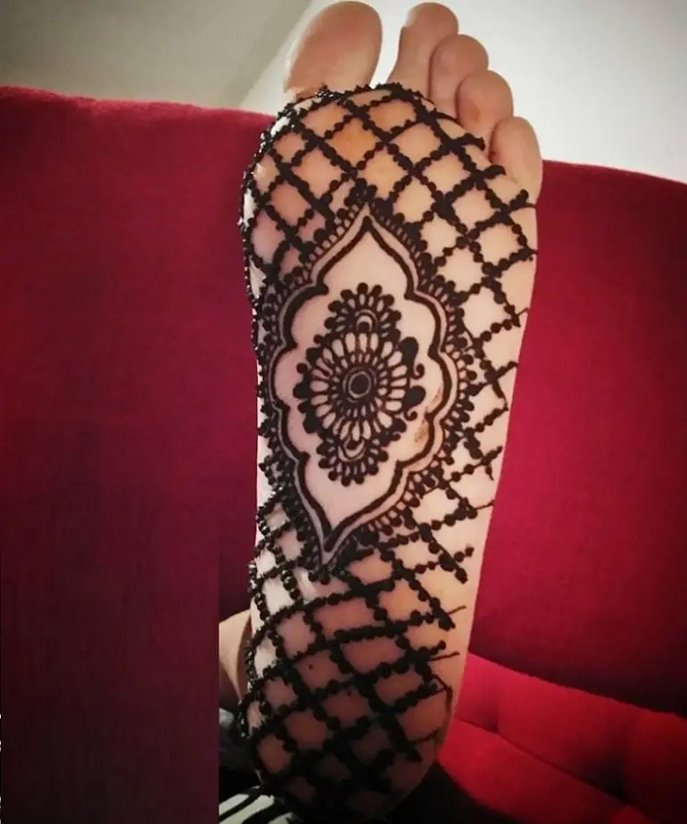 Lower Legs Mehndi Design