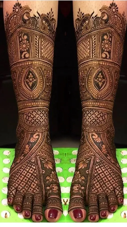 Bridal Mehndi Designs for Legs