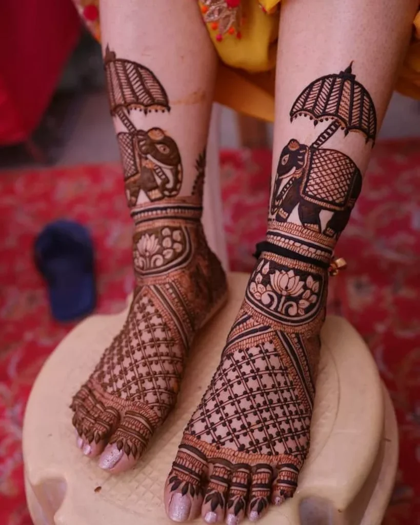 Bridal dulhan Mehndi Designs for Legs