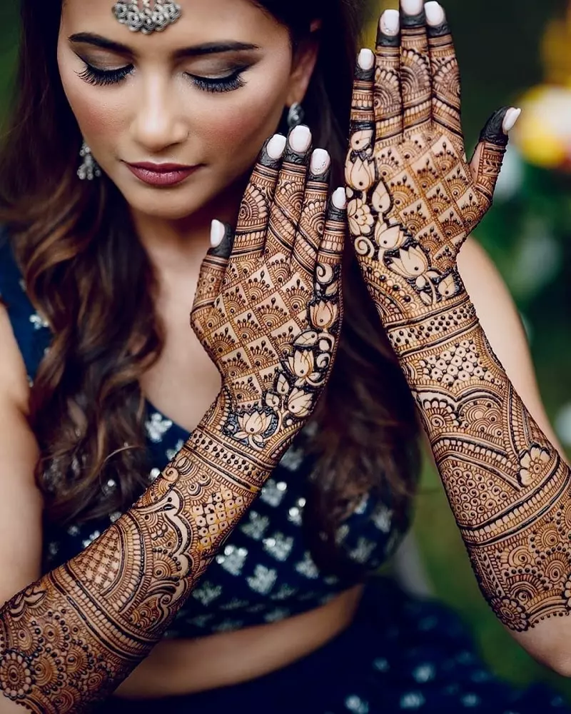 Bridal Dulhan Mehndi Design 2025