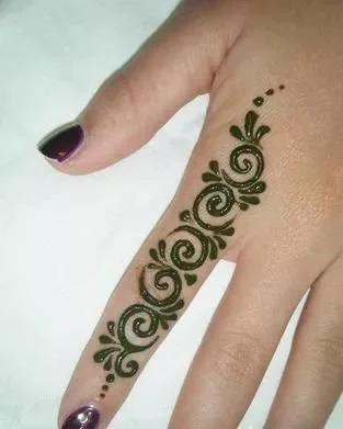 Single Finger Mehndi Design (One finger mehndi design back hand)