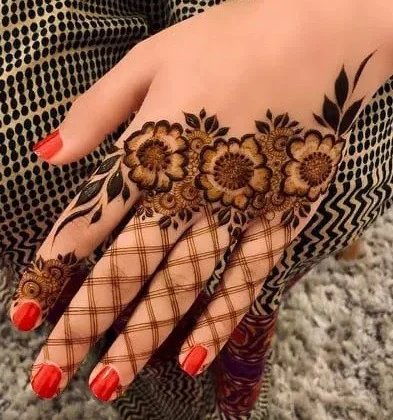 All Finger Mehndi Design Easy flowers and net design